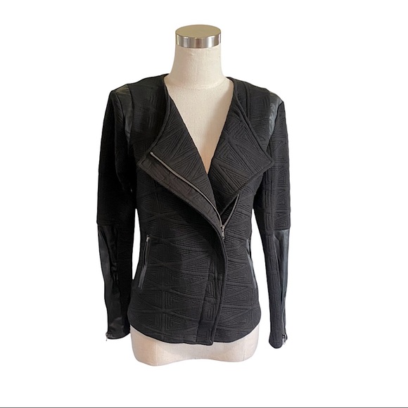 Sanctuary Jackets & Blazers - Sanctuary Black Quilted Moto Jacket with Zip & Vegan Leather Details/Small/EUC!!